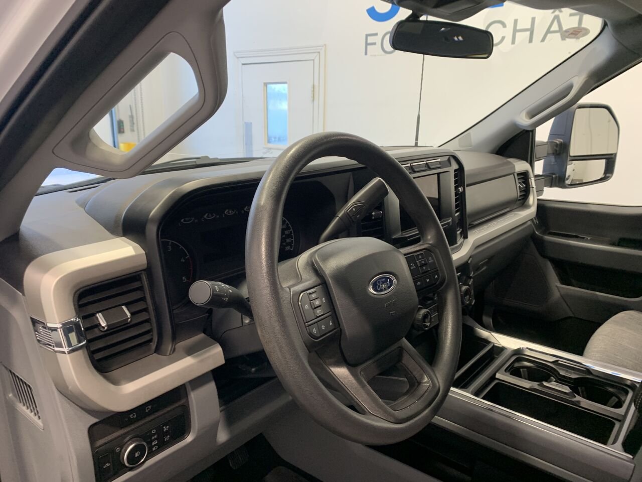 2024 Ford Super Duty F-250 SRW XLT White Châteauguay - photo #31