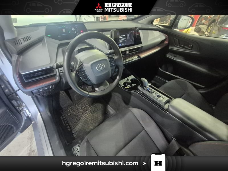2024 Toyota Prius Silver Blainville - photo #16