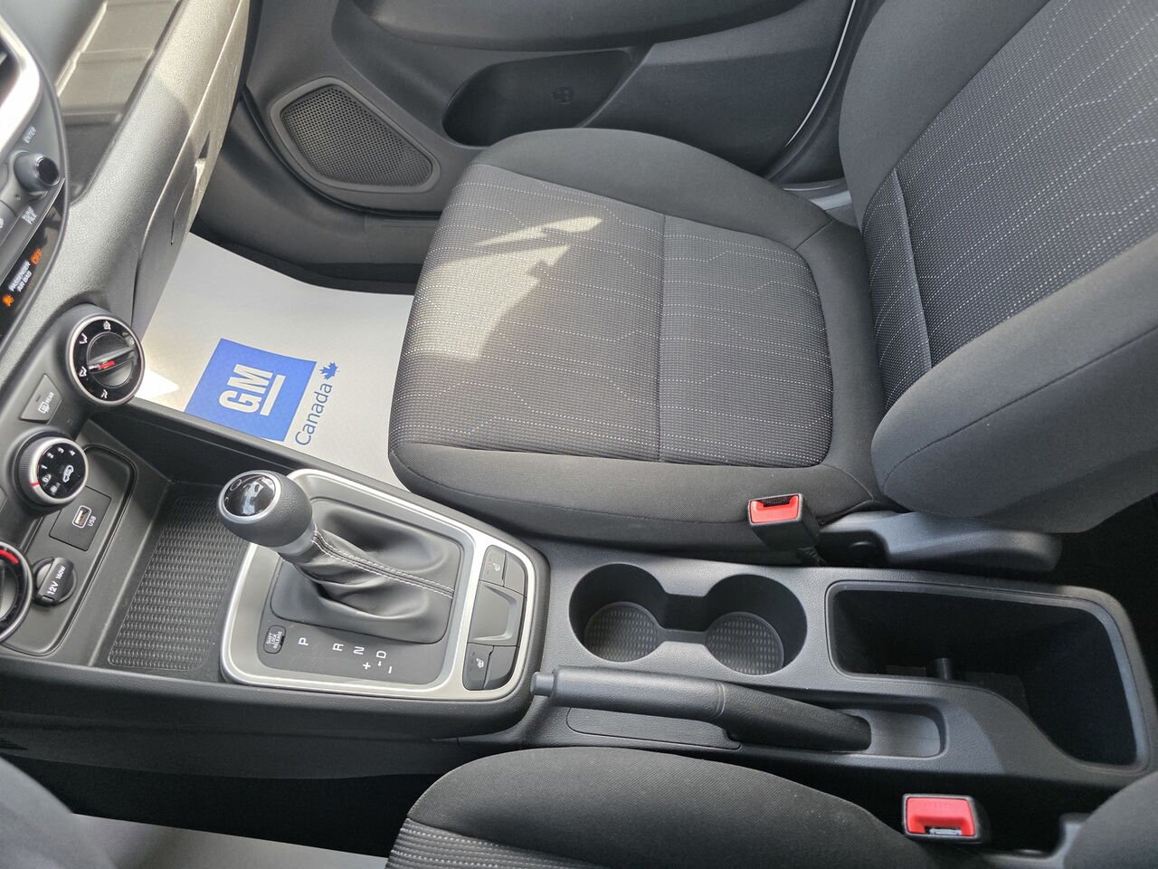 Hyundai Venue Essential IVT avec couleur deux tons 2021 Blanc Rouyn-Noranda - photo #56