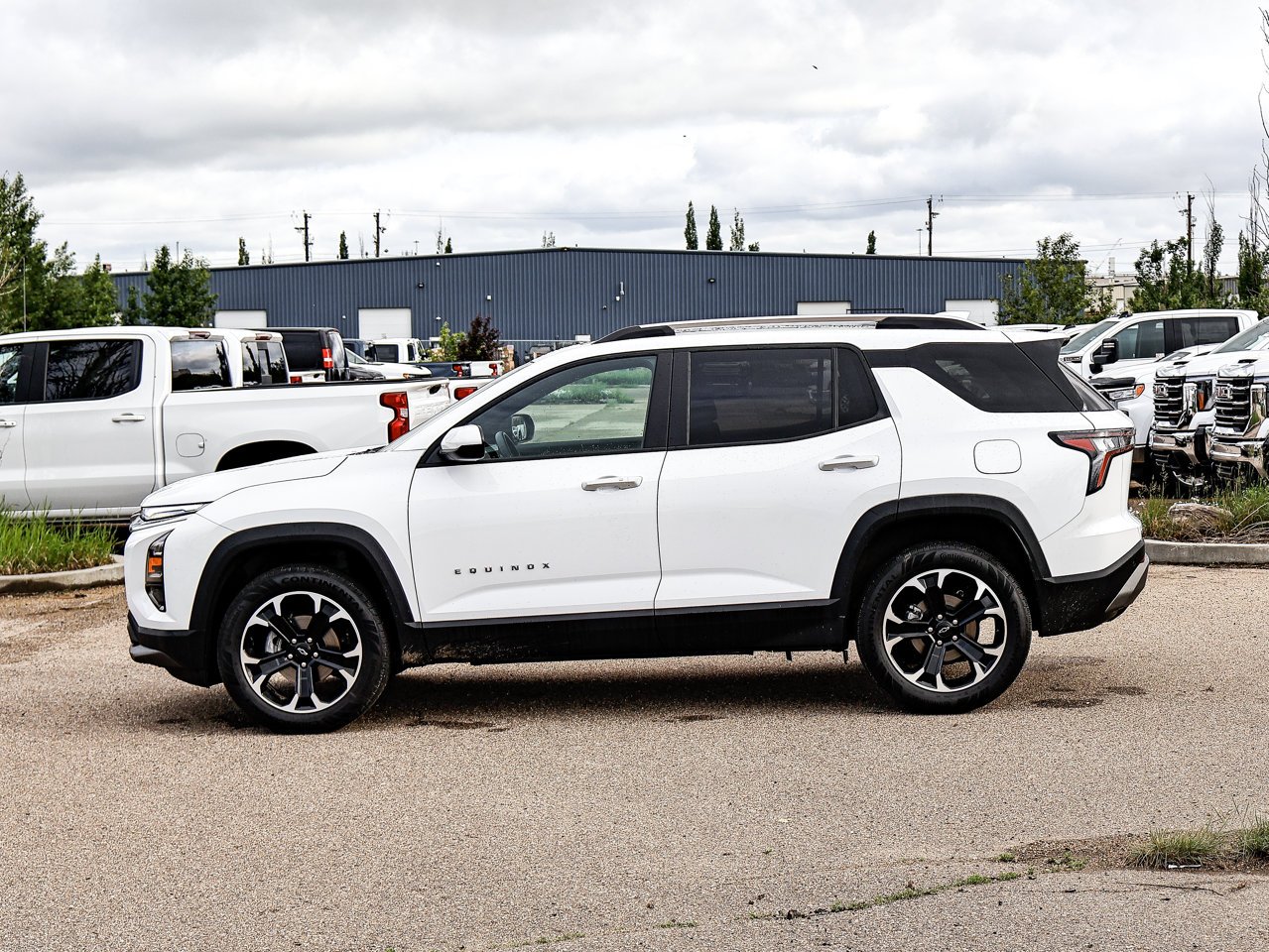 2026 Chevrolet Equinox AWD 4dr LT w/2LT White Sherwood Park - photo #9
