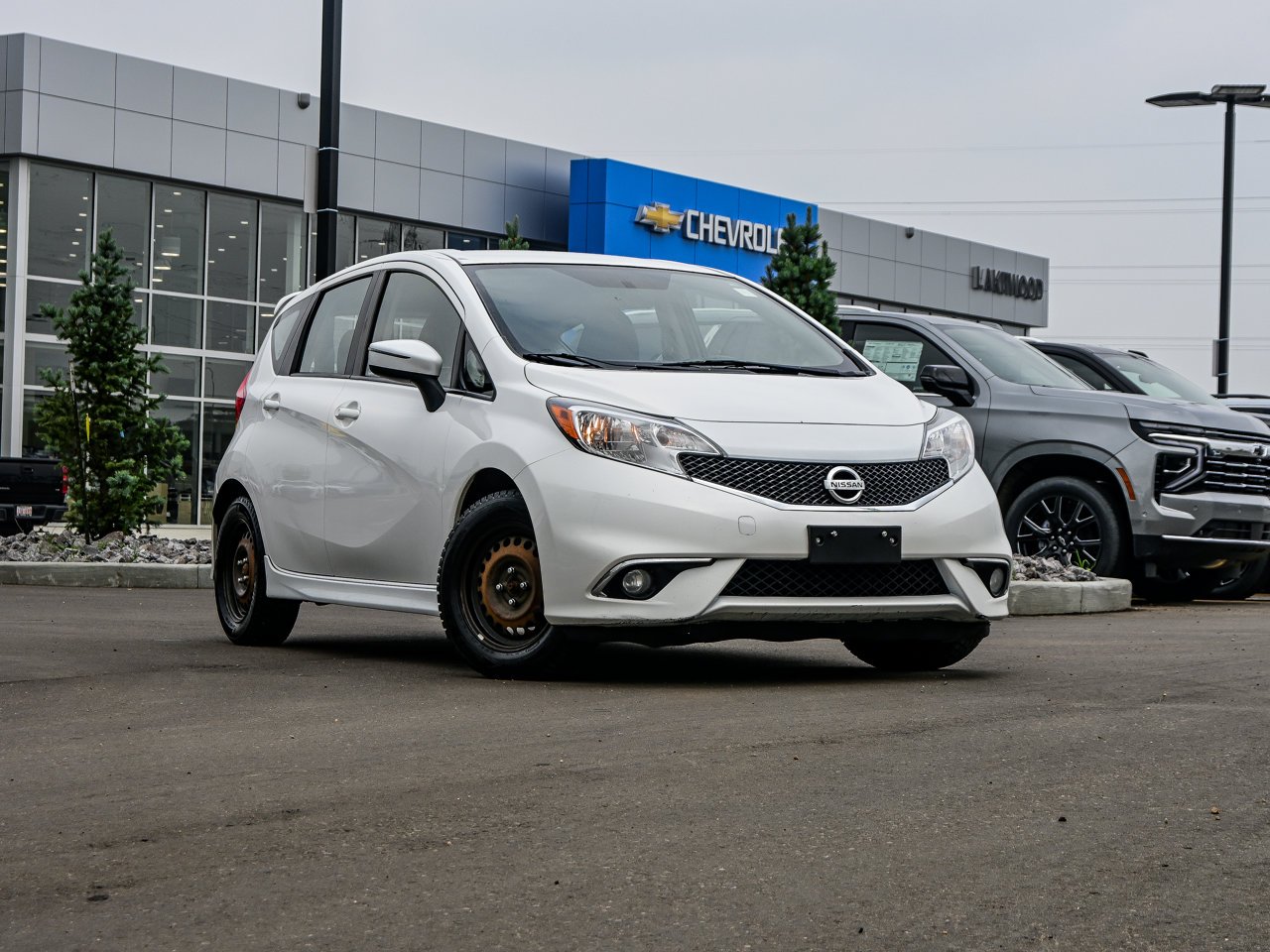 2016 Nissan Versa Note 5dr HB Auto 1.6 SR White Sherwood Park - photo #1