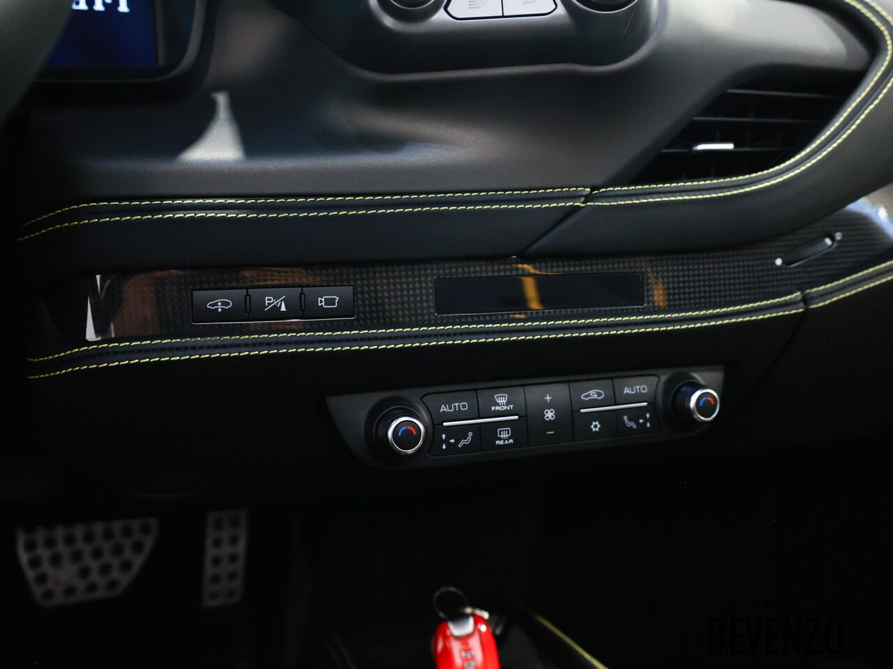 Ferrari F8 Spider 2023 Rouge Saint-Eustache - photo #19