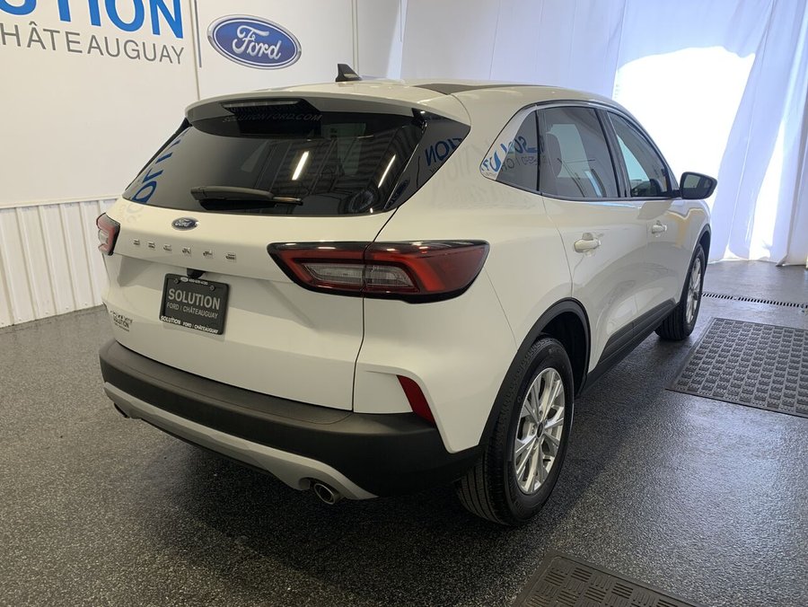 Ford Escape 2023 Blanc