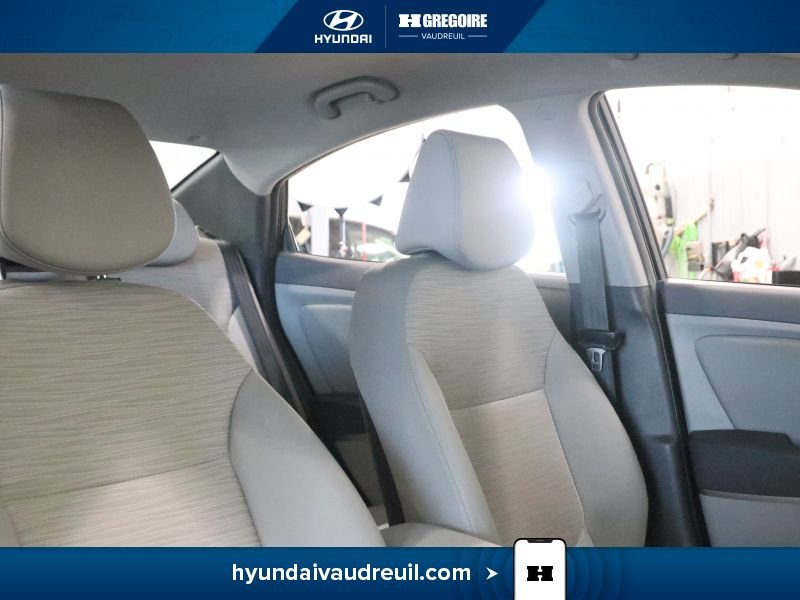 Hyundai Accent 2016 Noir Laval - photo #26