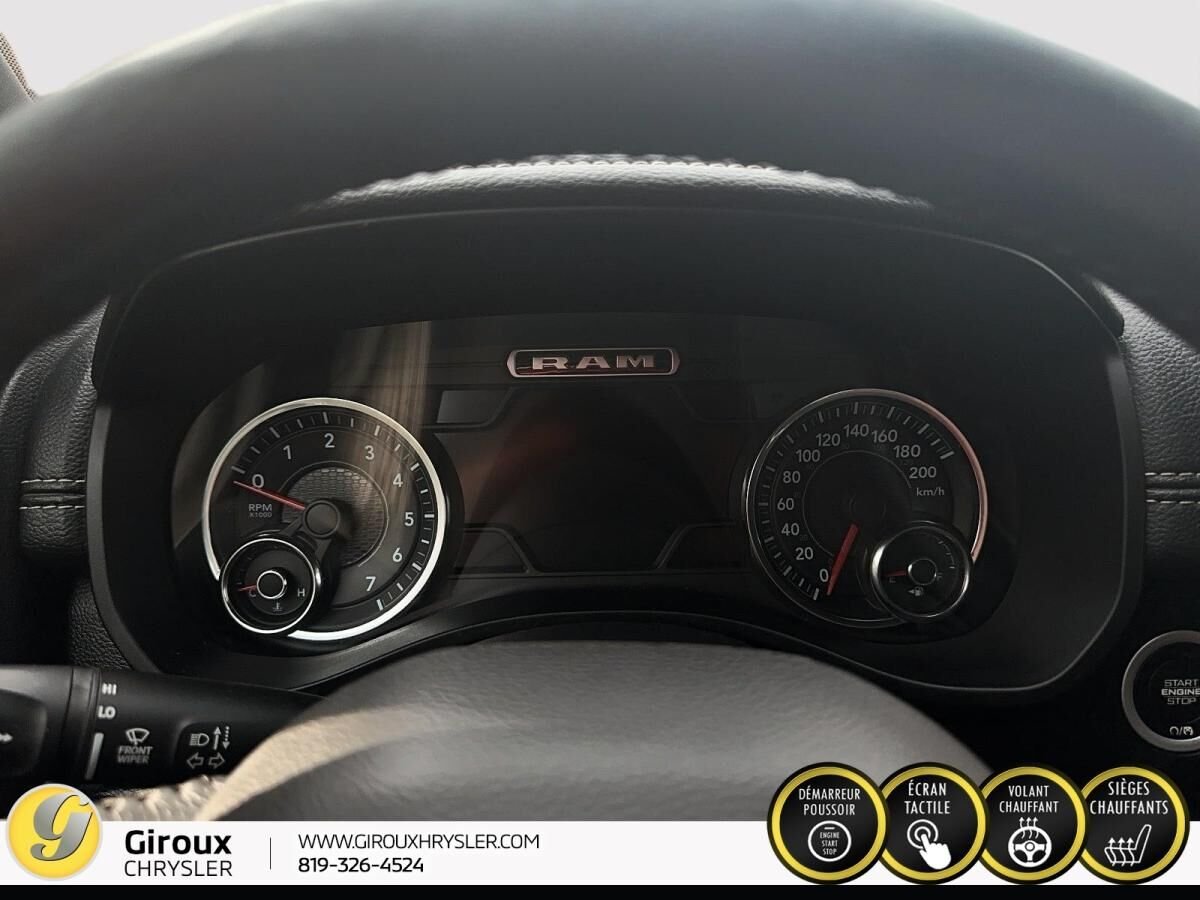 2019 RAM 1500 White Sainte-Agathe-des-Monts - photo #15