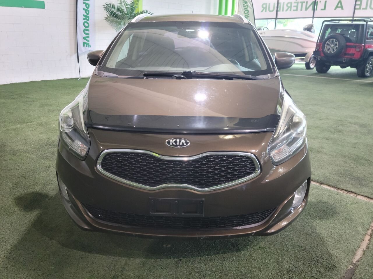 2015 Kia Rondo Brown  - photo #8