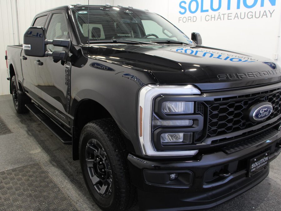 2024 Ford Super Duty F-250 SRW F250 LARIAT CREW CAB Agate Black Metallic