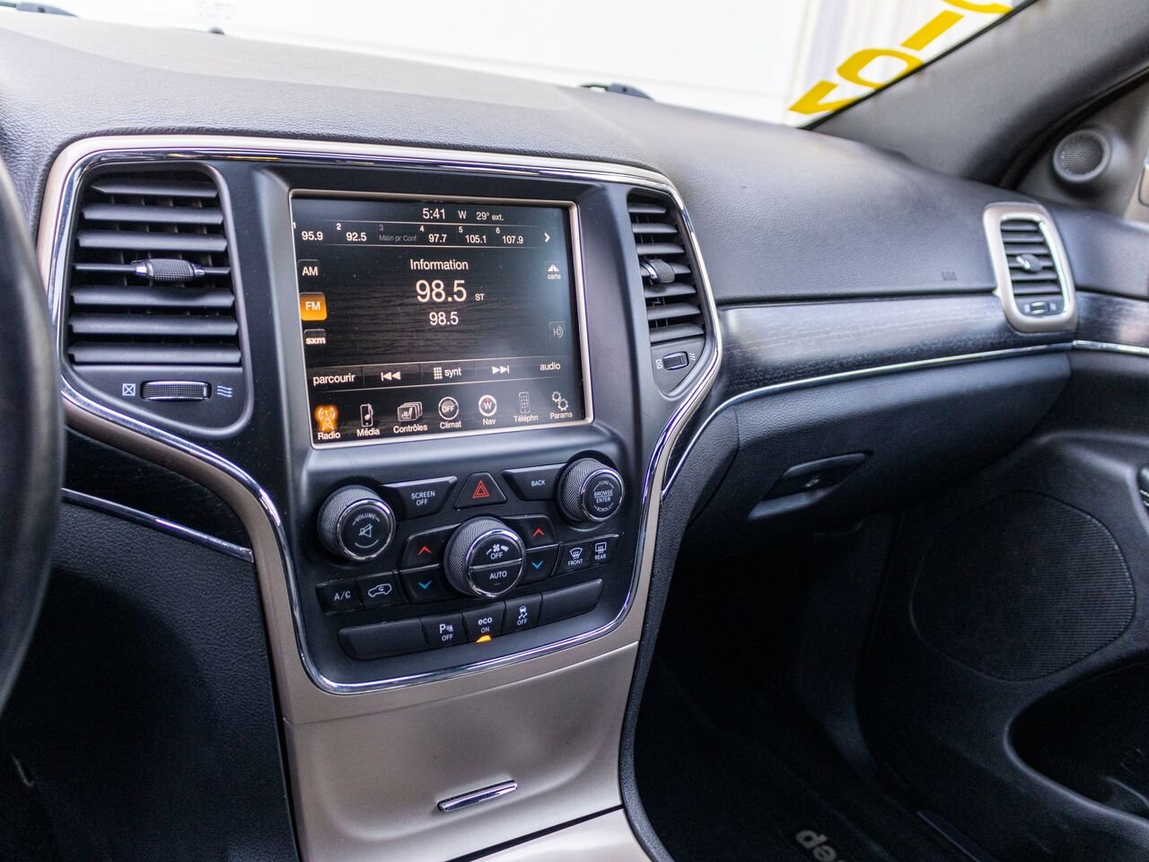 Jeep Grand Cherokee 4 RM, 4 portes, Limited 2014 Blanc Châteauguay - photo #13
