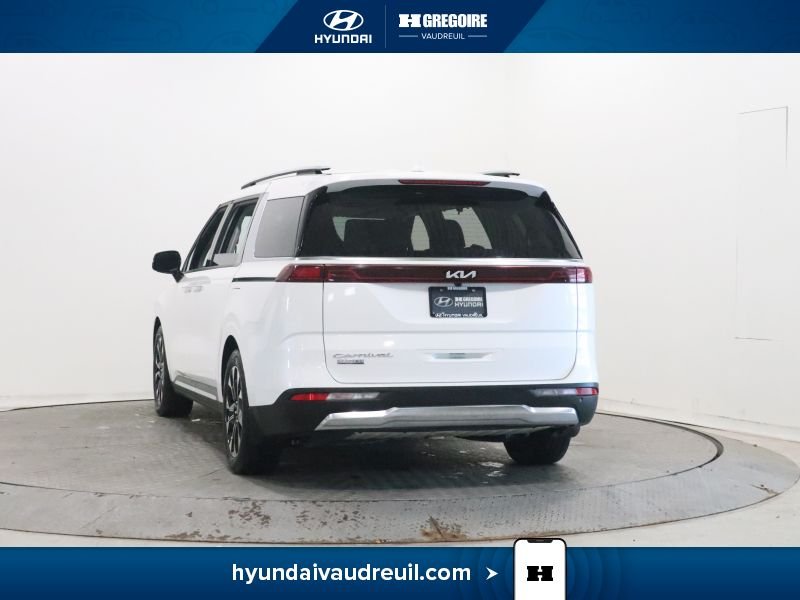 2022 Kia Carnival White Laval - photo #7