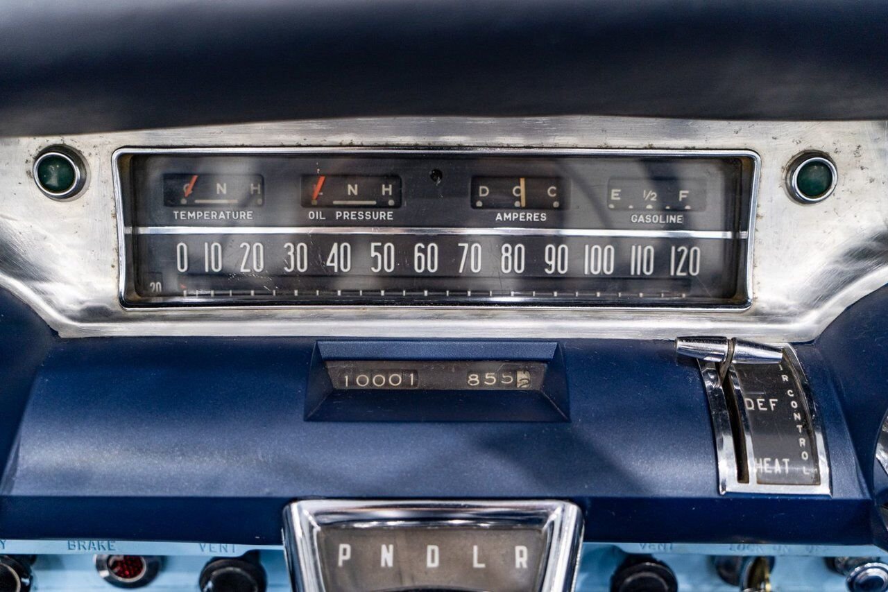 Buick Special 364/300HP NailHead 1 of only 2,056 | PRICE IN USD 1957 Bleu Montréal - photo #13