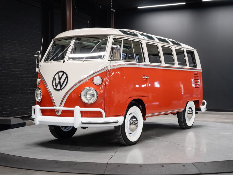 1964 Volkswagen 21-Window Deluxe Microbus 1964 Red