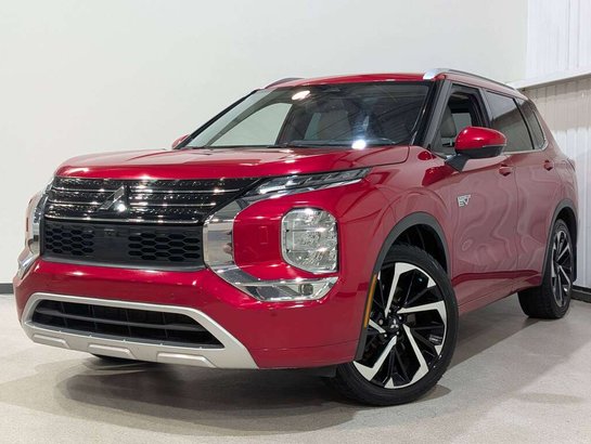 2023 Mitsubishi Outlander Plug-In Hybrid Red