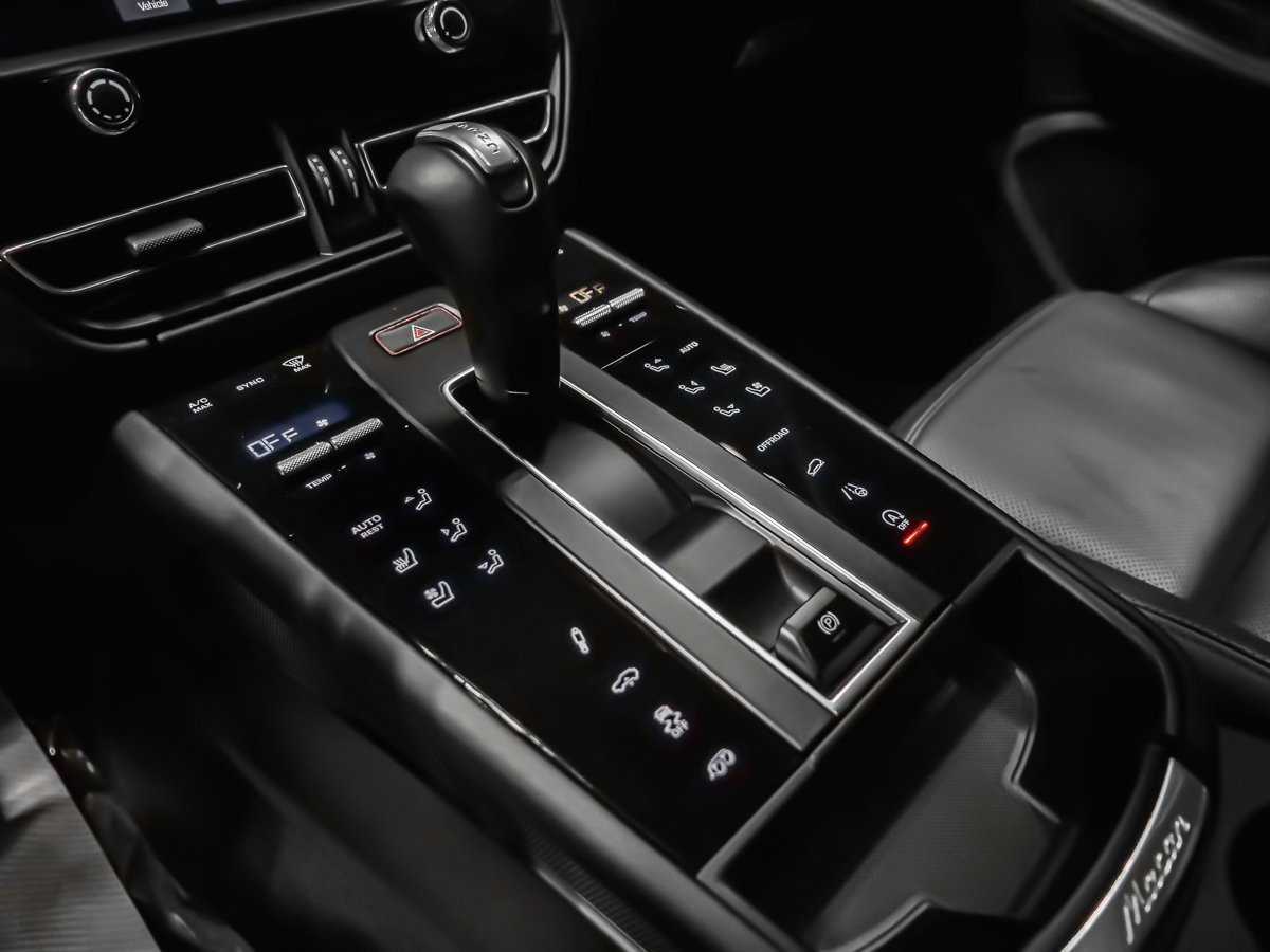 2025 Porsche Macan GTS Black Montreal - photo #18