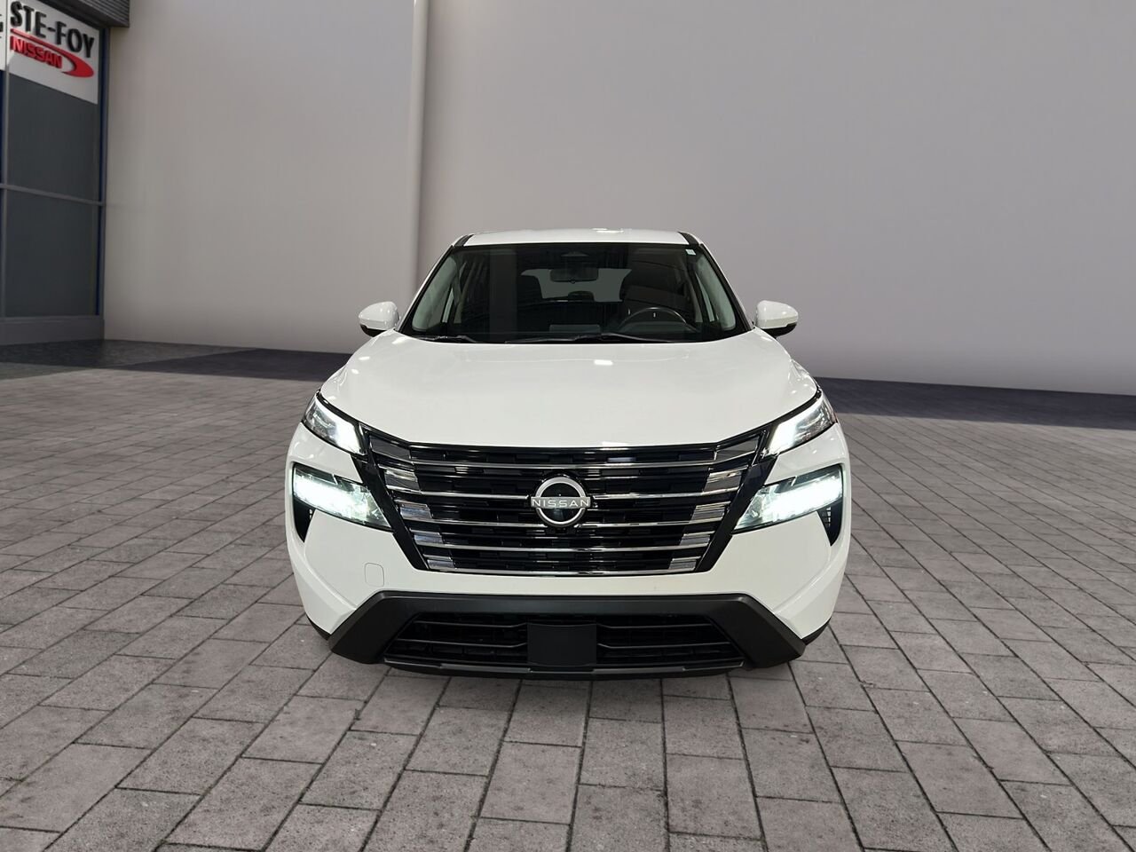 2024 Nissan Rogue S White Québec - photo #1