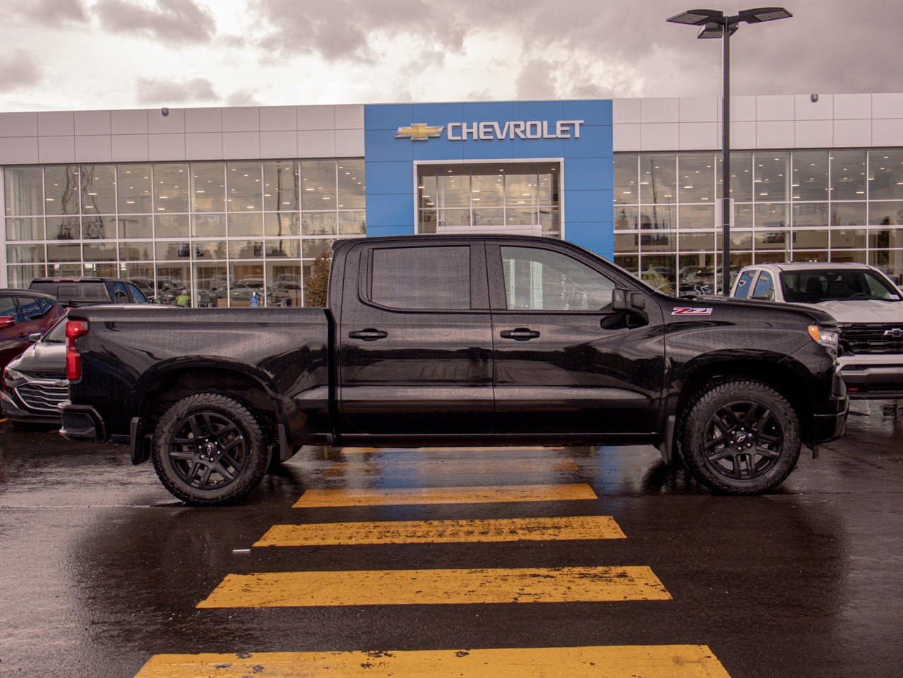 2024 Chevrolet Silverado 1500 4WD Crew Cab 147 RST Black Sherwood Park - photo #12