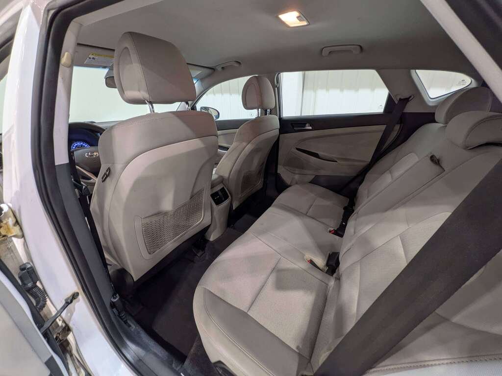 Hyundai Tucson AWD 4dr 2.0L 2017 Blanc Val-David - photo #8