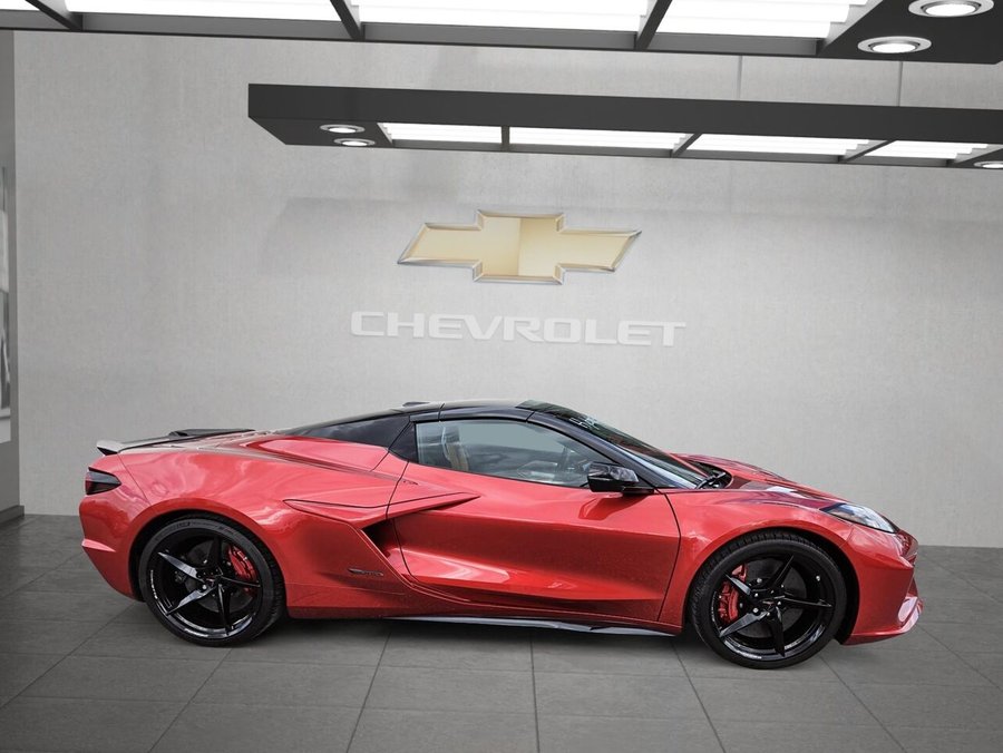 Chevrolet Corvette E-Ray cabriolet 2 portes avec 2LZ 2025 Teinte rouge brume métallisé