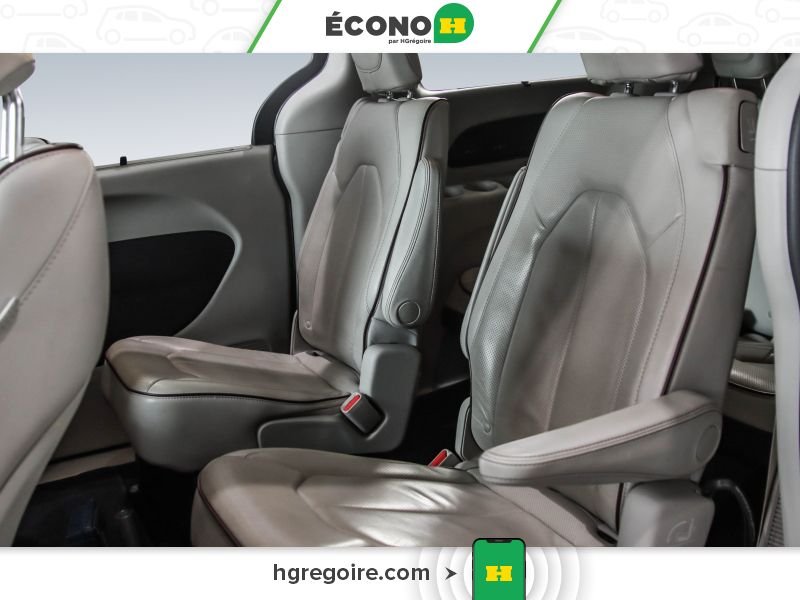 2018 Chrysler Pacifica Silver Blainville - photo #18