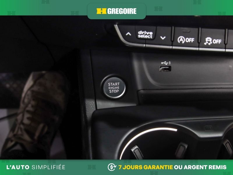 Audi A4 821431 | PROGRESSIVE AWD AUTO A/C CUIR TOIT NAV MAGS 2020 Blanc Laval - photo #16