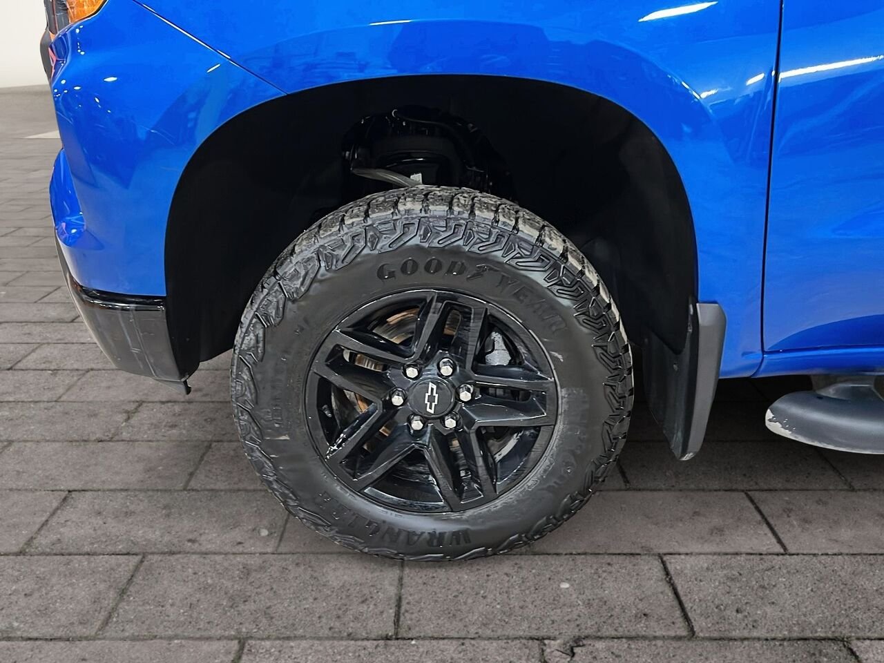 2024 Chevrolet Silverado 1500 Blue Québec - photo #5