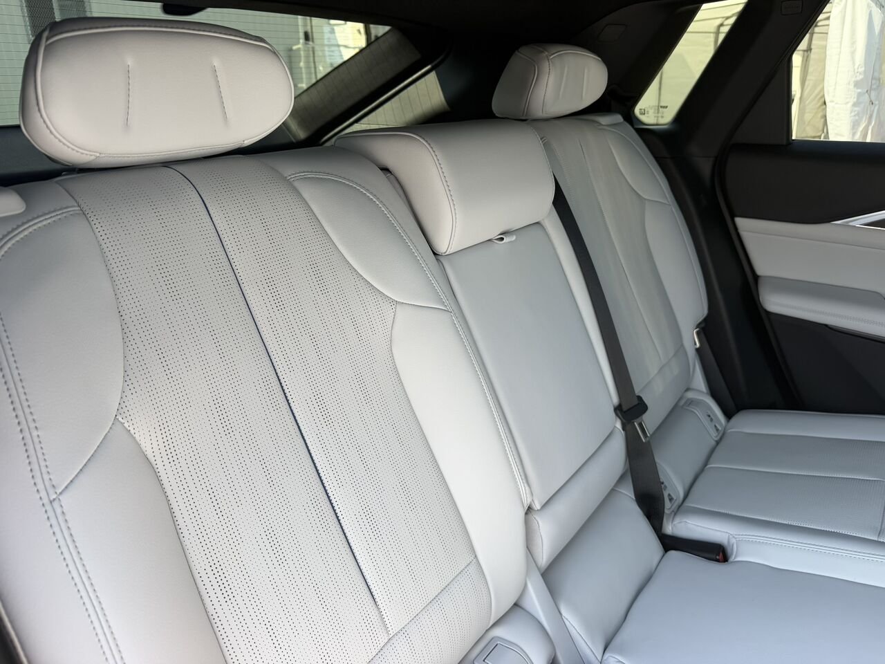 Cadillac LYRIQ LUXURY AWD FINANCEMENT À PARTIR DE 0.99% 2024 Gris Laval - photo #13