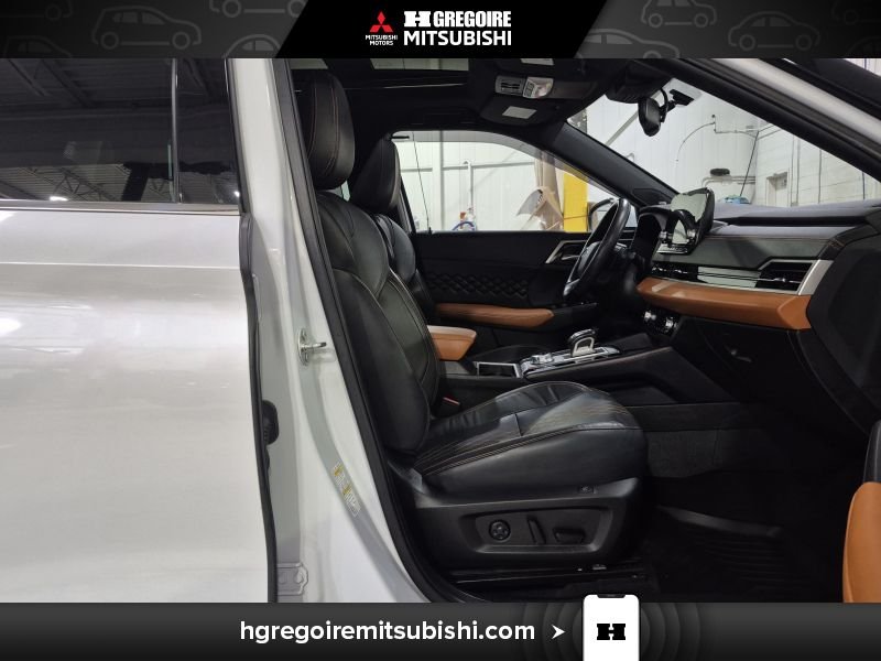 2023 Mitsubishi Outlander Plug-In Hybrid White Blainville - photo #16