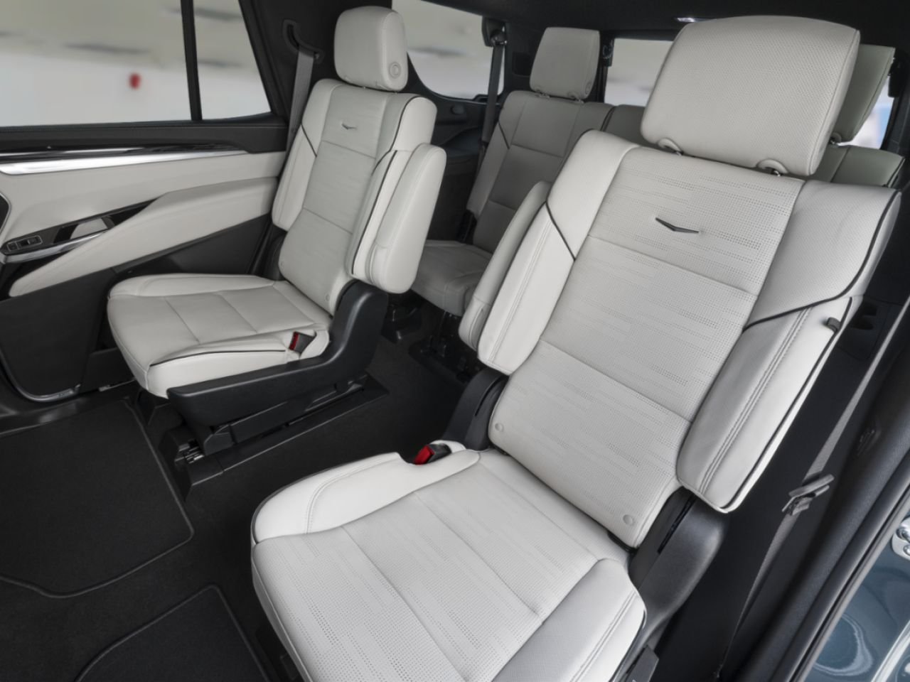 CADILLAC ESCALADE Platinum sport 4 portes 4RM 2026 Noir Sherbrooke - photo #5