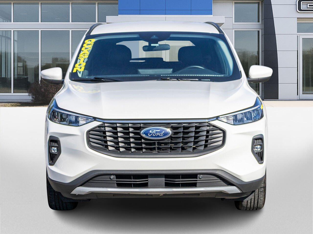 2023 Ford Escape VHR TA White Châteauguay - photo #1