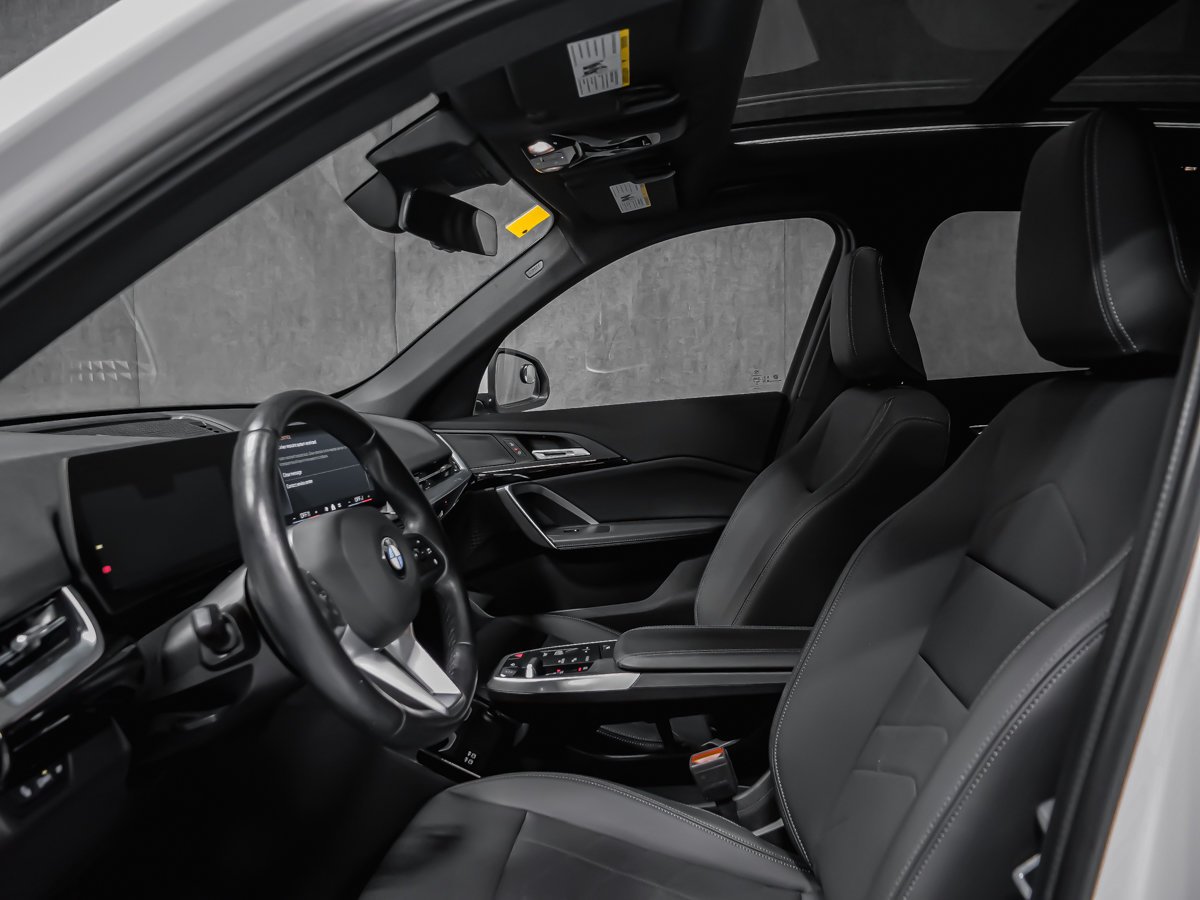 2024 BMW X1 XDRIVE28I TOIT PANORAMIQUE VOLANT CHAUFFANT White Montreal - photo #20
