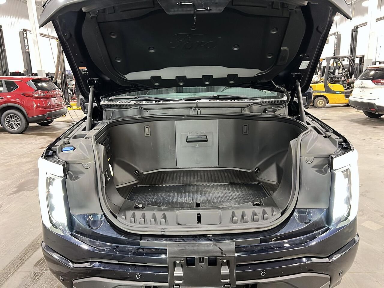 2023 Ford F-150 Lightning GROUPE 510 A, standard range Blue Québec - photo #7