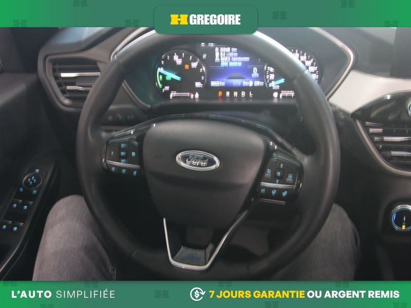 2022 Ford Escape Grey Laval - photo #17