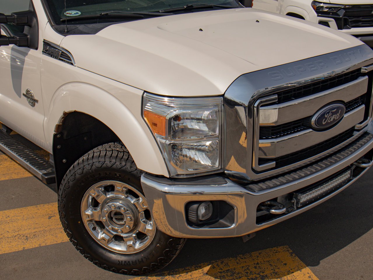 2016 Ford Super Duty F-350 SRW 4WD Crew Cab 156 Lariat White Sherwood Park - photo #14