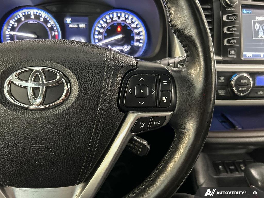 2017 Toyota Highlander 2601806A | Limited White Edmonton - photo #15