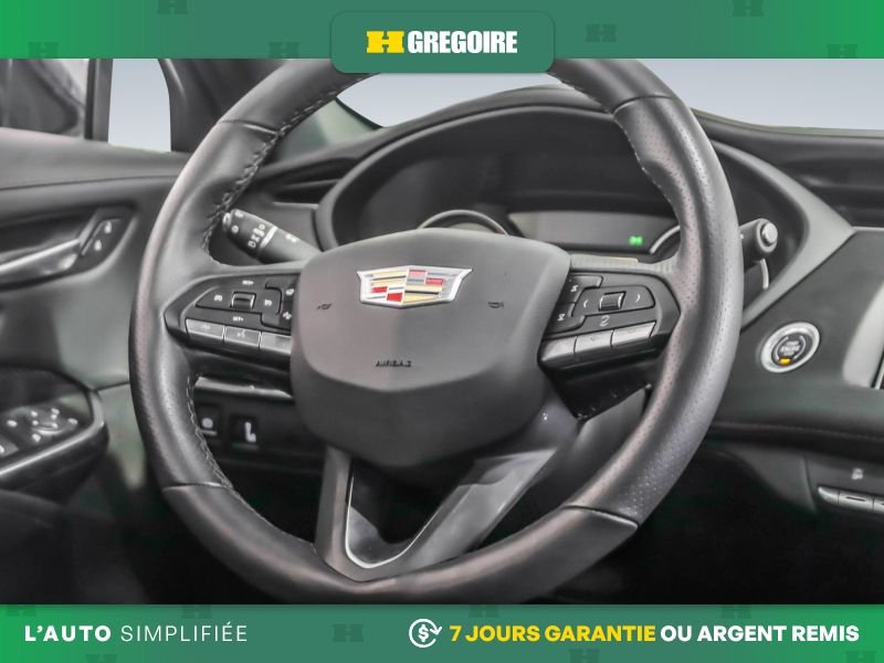 2023 Cadillac XT4 Grey Laval - photo #17