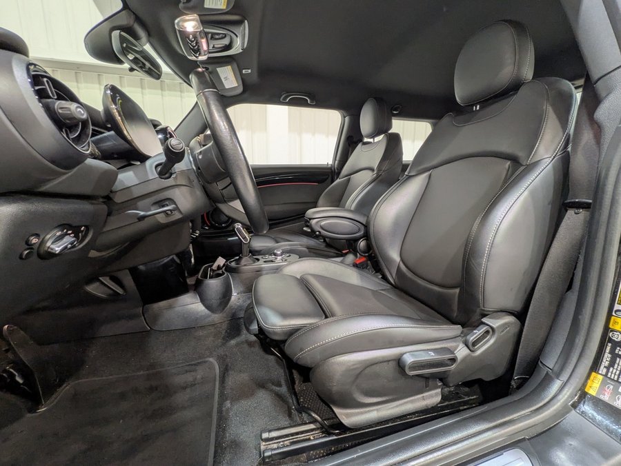 2022 MINI 3 Door 2022 Black