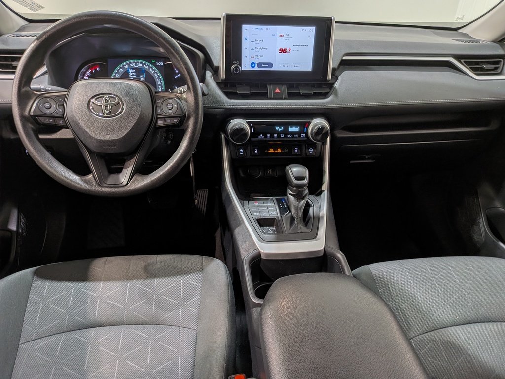 Toyota RAV4 LE AWD 2024 Blanc Val-David - photo #28
