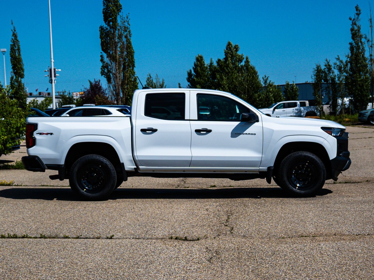 2024 Chevrolet Colorado 4WD Crew Cab WT White Sherwood Park - photo #13