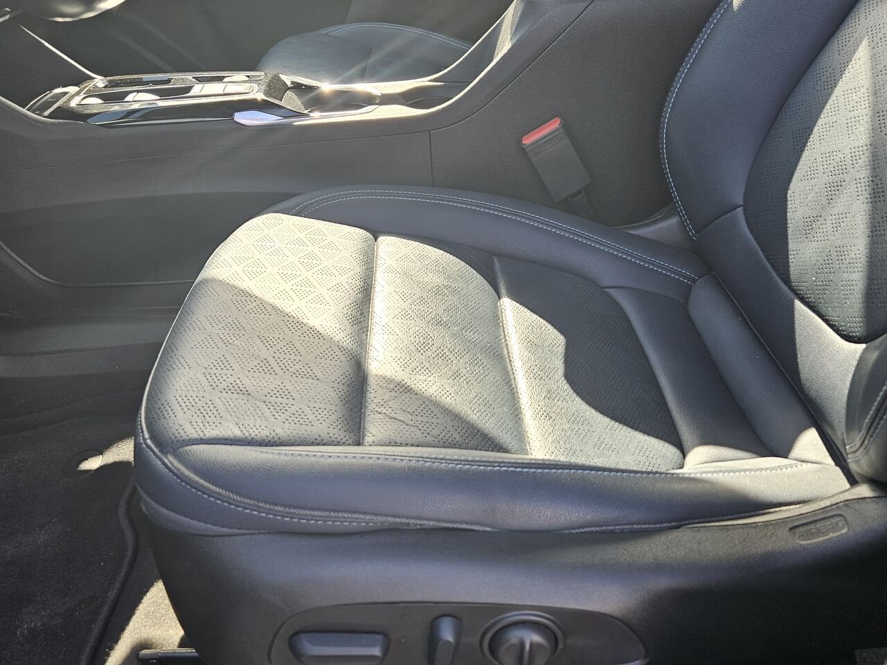 2023 Chevrolet Bolt EUV Premier 4 portes TA Grey Thetford Mines - photo #10