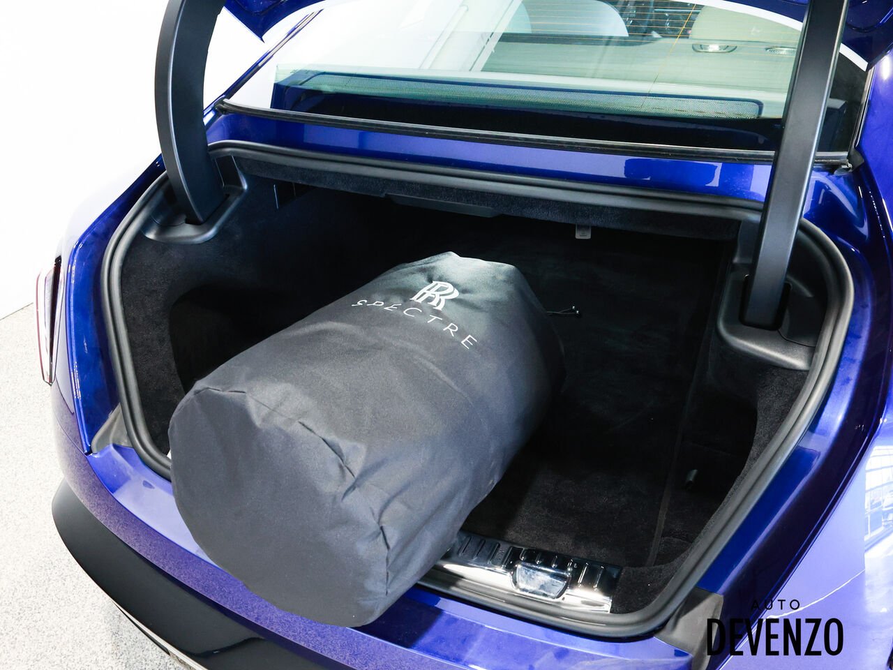 2024 Rolls-Royce Spectre Blue Saint-Eustache - photo #20