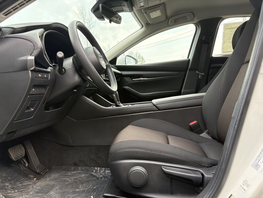 2026 MAZDA Mazda3 2026 Snowflake White Pearl