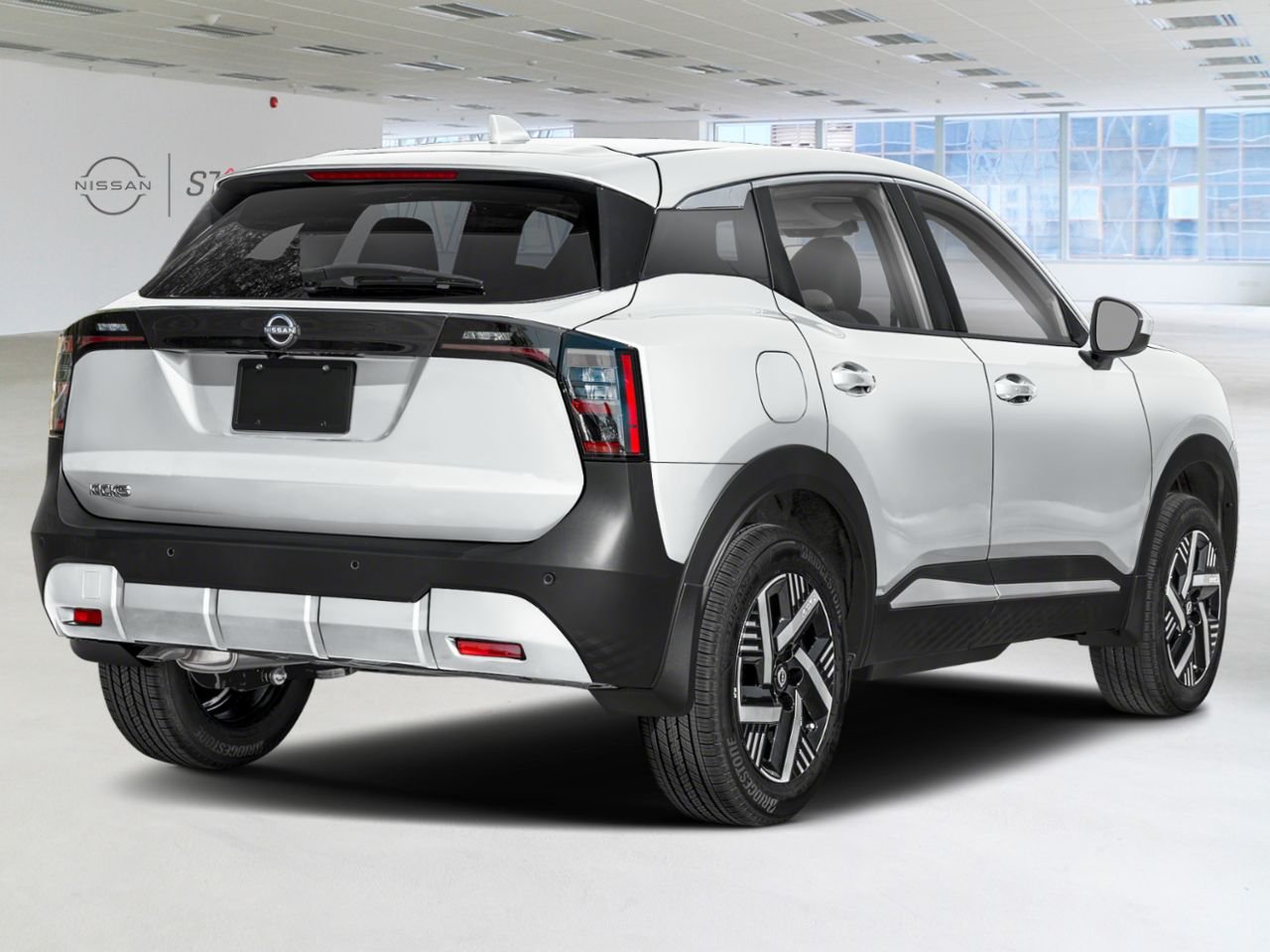 2026 Nissan Kicks Aspen White TriCoat/Super Black Saint-Basile-le-Grand - photo #1