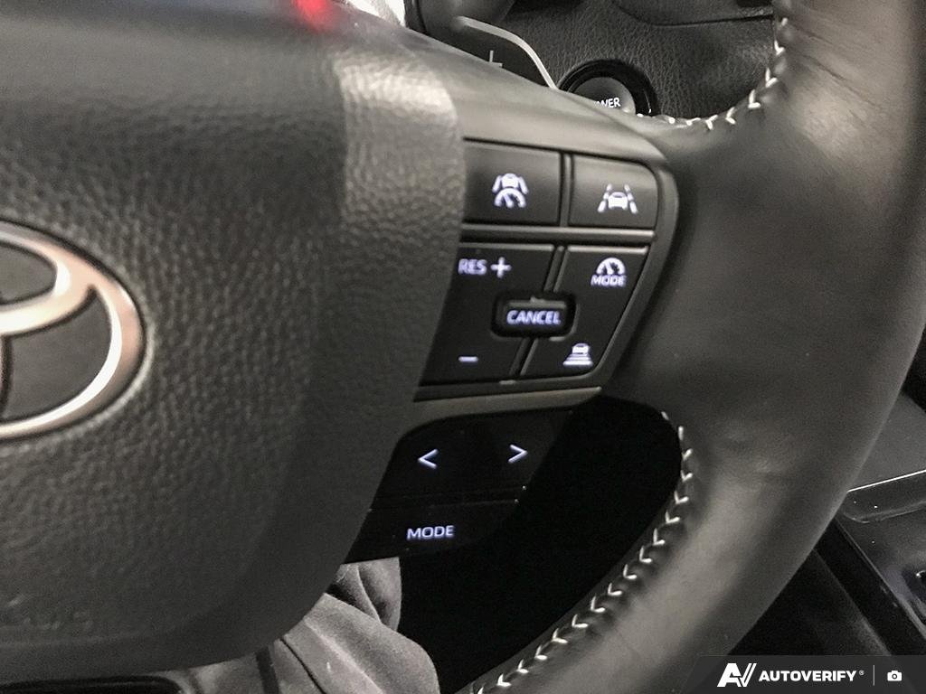 2025 Toyota Camry S2501988 | SE Upgrade White Edmonton - photo #15