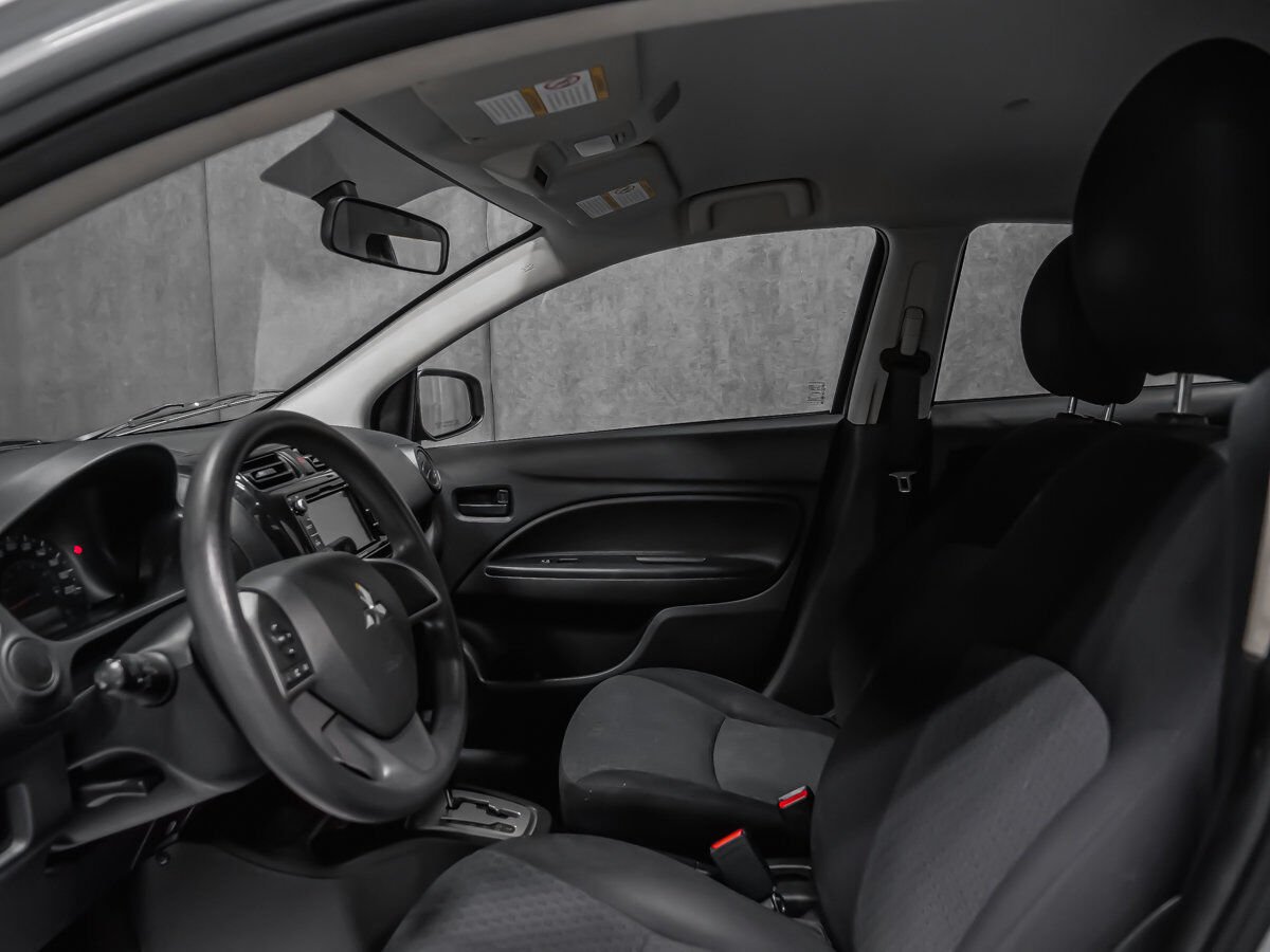 Mitsubishi Mirage ES 2018 Argent Montréal - photo #10