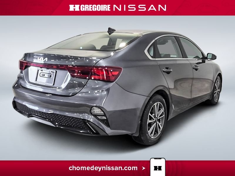 2023 Kia Forte Grey Blainville - photo #8