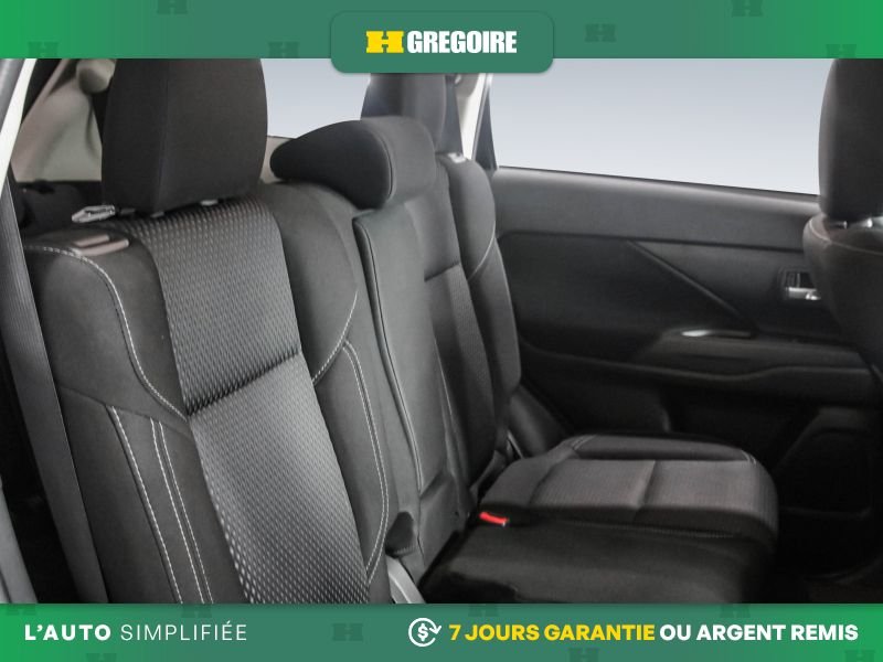 2020 Mitsubishi Outlander Black Saint-Eustache - photo #26
