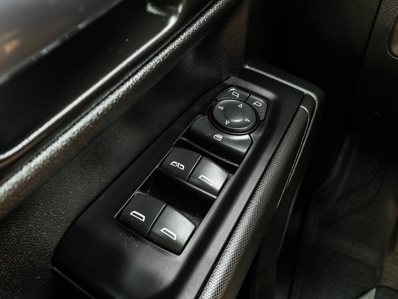 2023 Chevrolet Silverado 1500 4WD Crew Cab 147 Custom Black Sherwood Park - photo #18