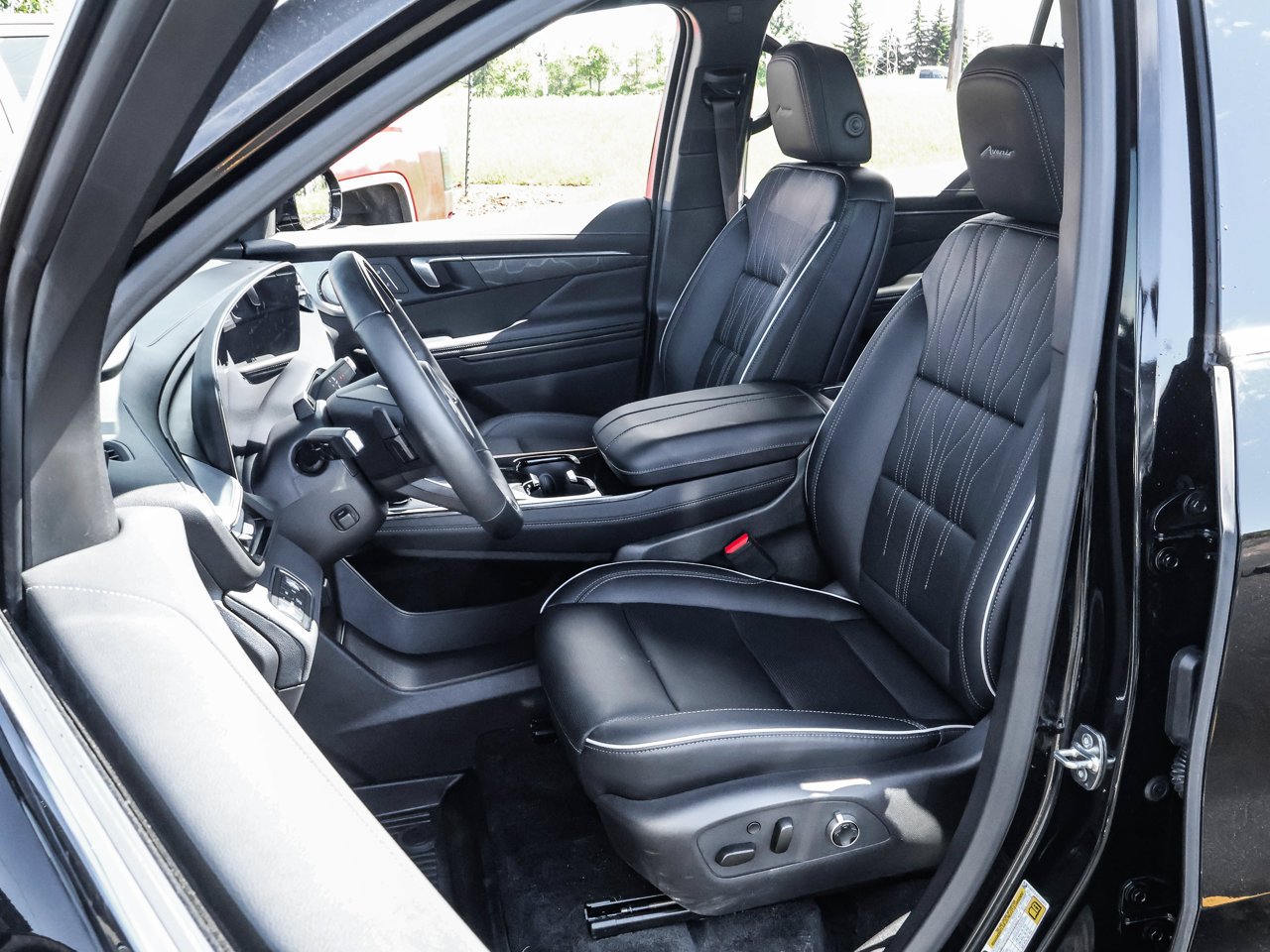 2026 Buick Enclave AWD 4dr Avenir Black Sherwood Park - photo #13