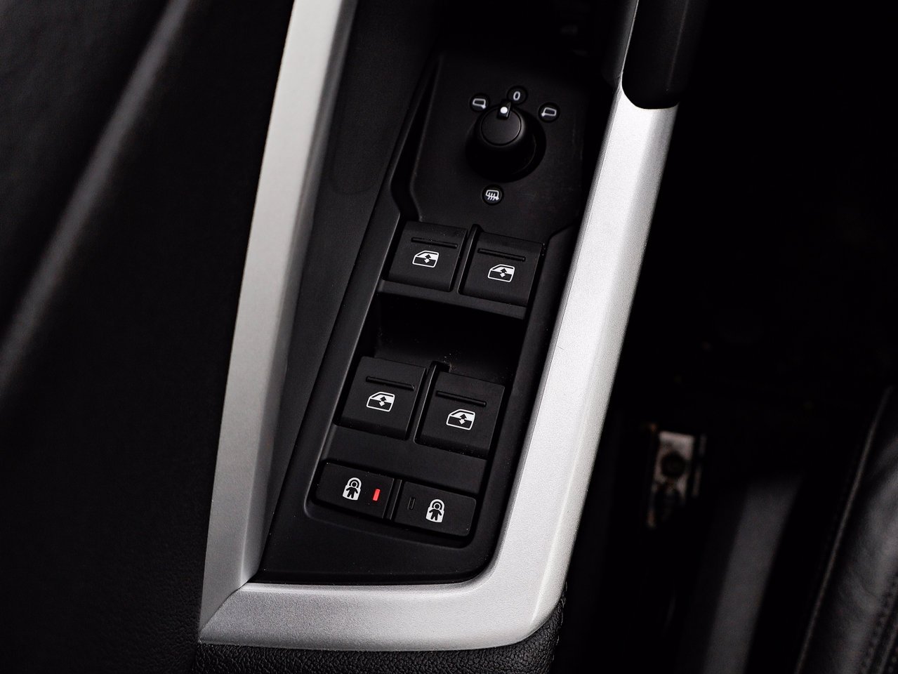 2025 Audi Q3 40 TFSI quattro White Sherwood Park - photo #17