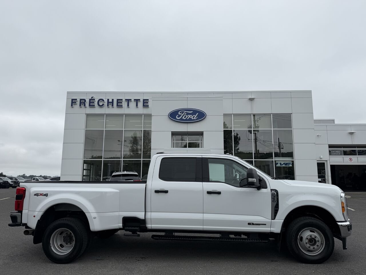 2023 Ford F350 SUPER DUTY White Montmagny - photo #2
