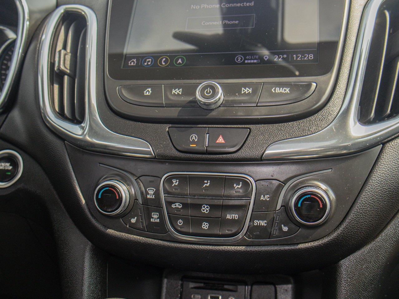 2022 Chevrolet Equinox AWD 4dr LT w/1LT White Sherwood Park - photo #28